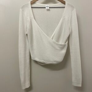 Hollister Wrap Long Sleeve – EUC – Size Medium